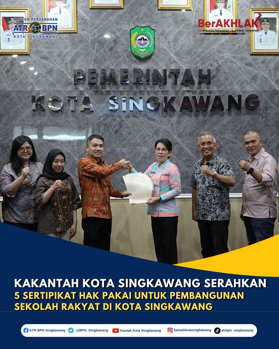 Kepala Kantor Pertanahan Serahkan Lima Sertipikat Hak Pakai untuk Pembangunan Sekolah Rakyat di Kota Singkawang