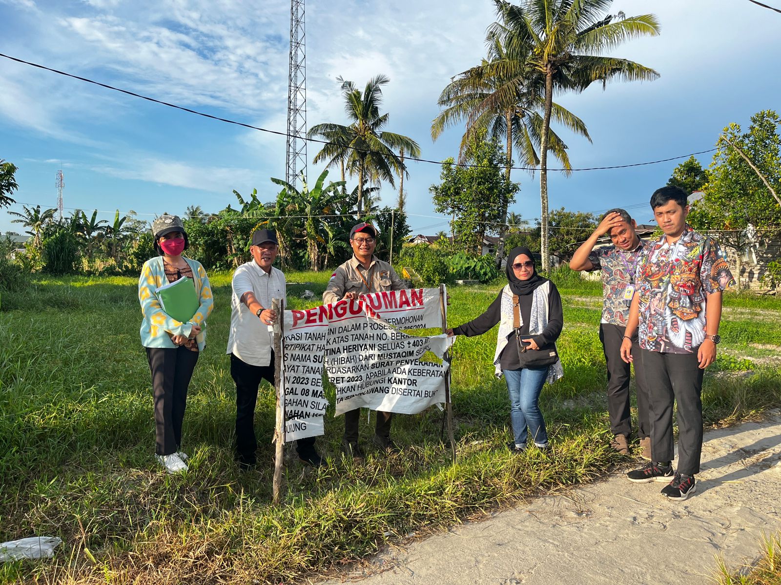 Panitia A Kantor Pertanahan Kota Singkawang Laksanakan Pemeriksaan Tanah di Tiga Kelurahan