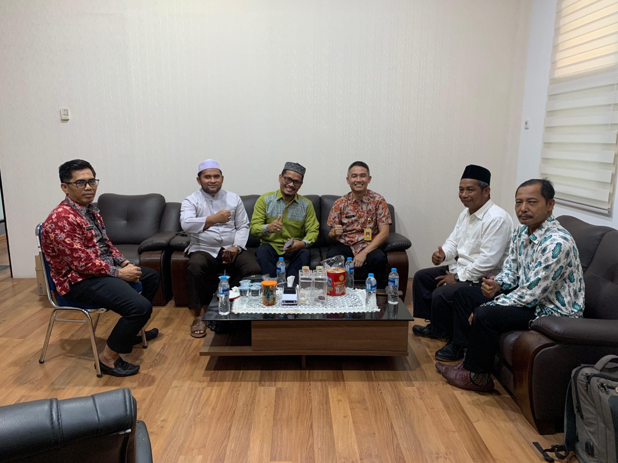 SILATURAHMI KEPALA KANTOR PERTANAHAN KOTA SINGKAWANG DENGAN PENGURUS PCNU KOTA SINGKAWANG