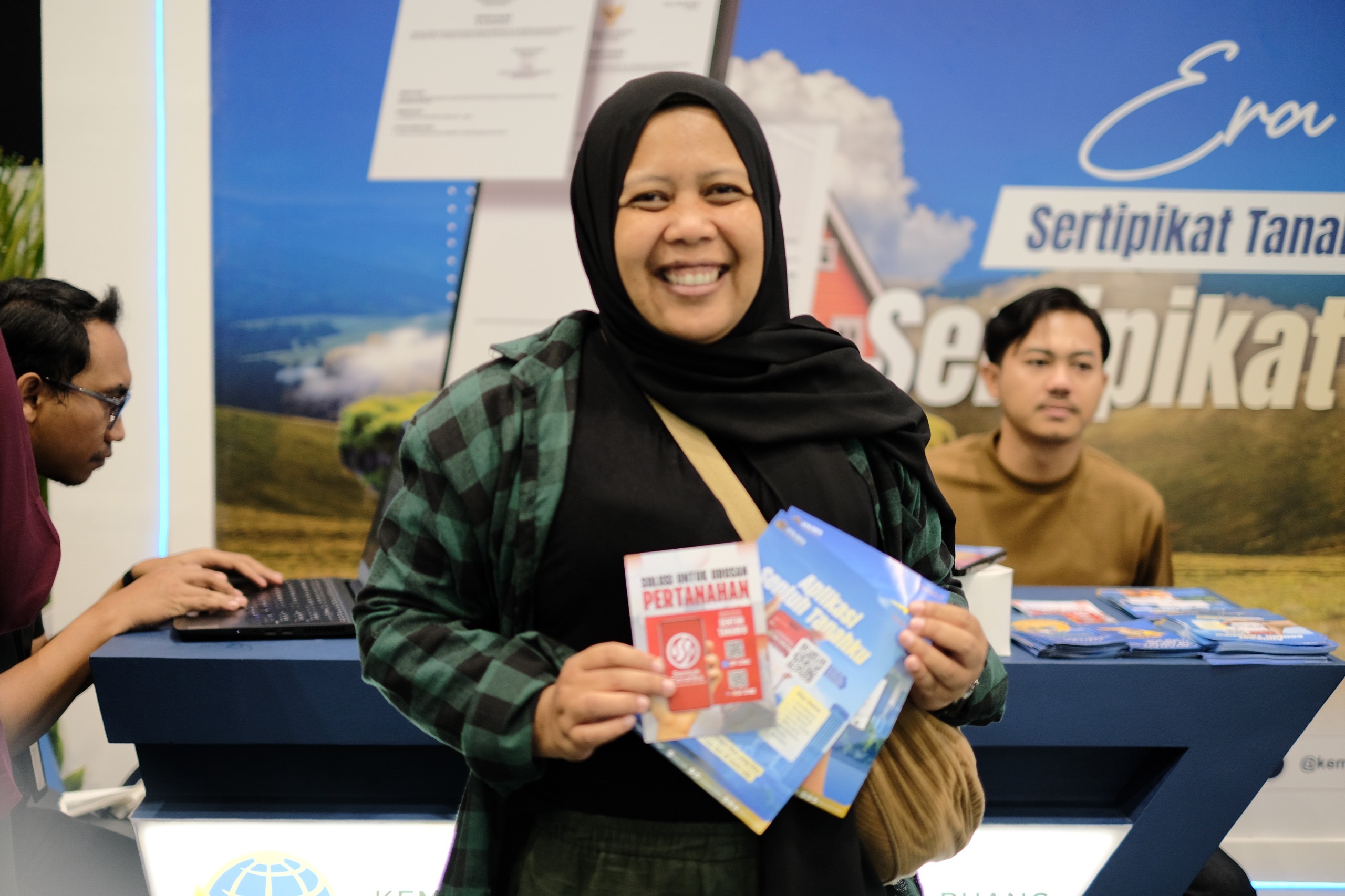 Jadi Relawan Gempa Cianjur, Ibu Eva Tergugah untuk Alih Media ke Sertipikat Elektronik